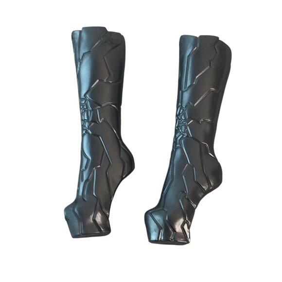 Monster High Catty Noir 13 Wishes Signature Silver Boots Shoes Replacement Parts - Picture 2 of 5